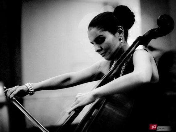 Female cellist in Dubai
