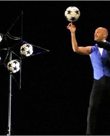 Football juggler act in Dubai