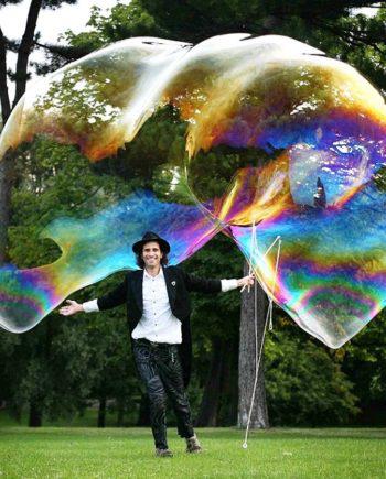 Giant bubble show in Dubai