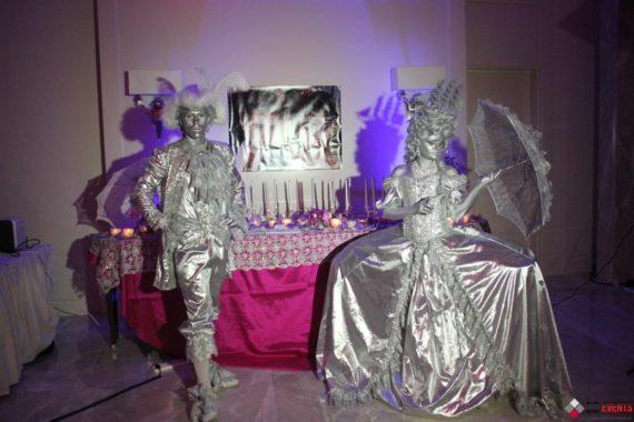 Silver living statues in Dubai
