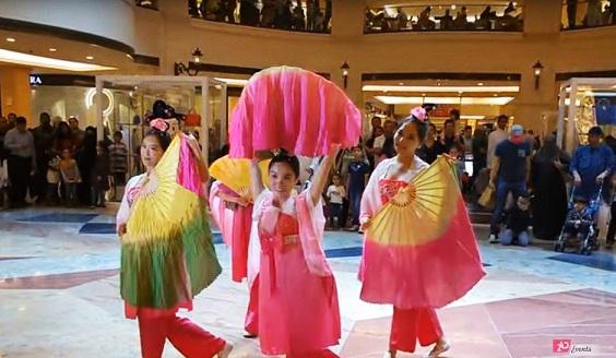 Chinese fan dancers in Dubai