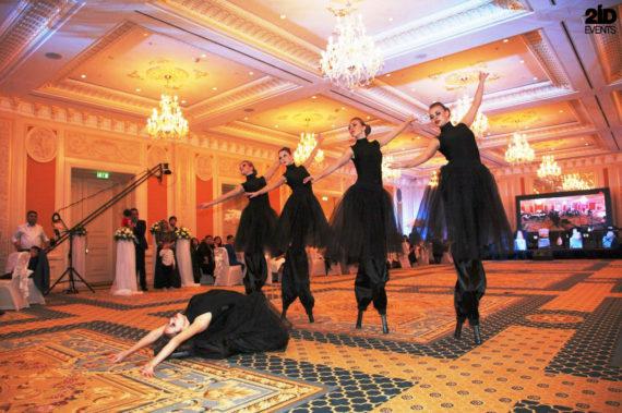 Stilt Walkers Female Dancers in Dubai
