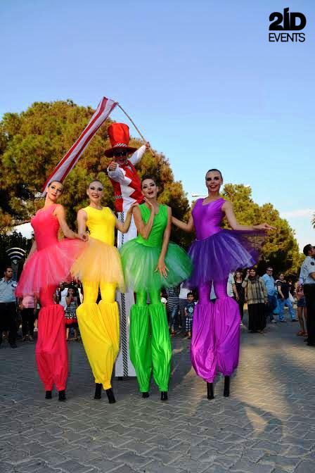 Stilt Walkers Female Dancers in Dubai