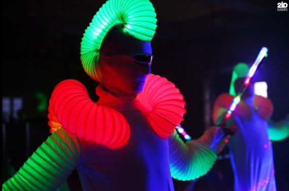Neon Performance in the UAE