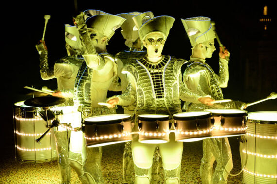 WHITE WARRIOR DRUMMERS IN DUBAI 3 570x380 - WHITE WARRIOR DRUMMERS IN DUBAI