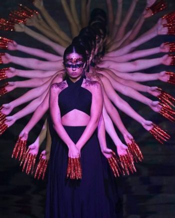 сделано 23.11.2019 в 13.57 350x435 - MESMERIZING FEMALE DANCE CREW IN DUBAI
