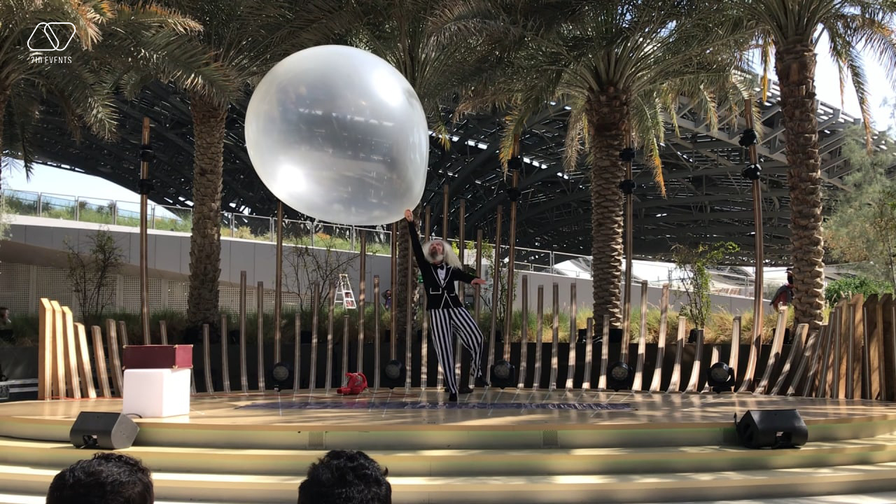 BALLOON MAN AND AIRHEAD SHOW - BALLOON MAN AND AIRHEAD SHOW FOR EXPO 2020