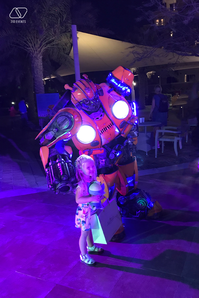 GIANT ROBOTS’ ENTERTAINMENT FOR THE PRIVATE EVENT 3 - GIANT ROBOTS’ ENTERTAINMENT FOR THE PRIVATE EVENT