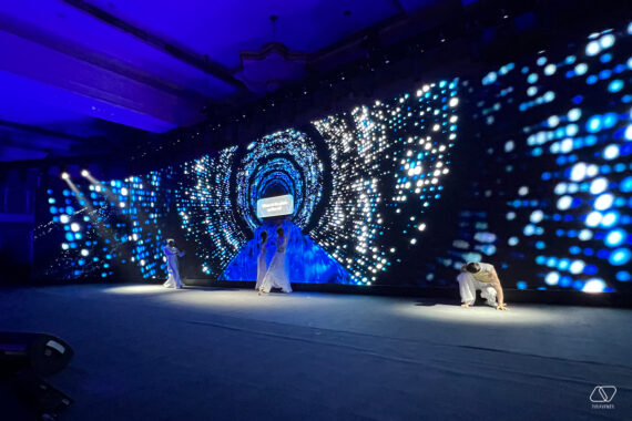 INTERACTIVE DANCE PERFORMANCE FOR THE MIDEA PRODUCT LAUNCH 1 570x380 - INTERACTIVE DANCE PERFORMANCE WITH VIDEO PROJECTION
