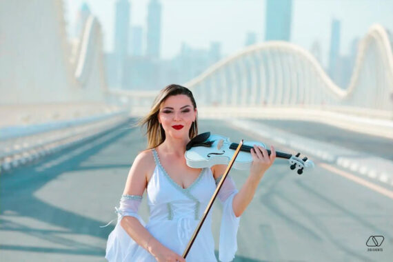 CLASSICAL AND ELECTRIC VIOLINIST IN THE UAE 2 570x380 - CLASSICAL AND ELECTRIC VIOLINIST IN THE UAE