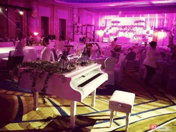 Pianist for wedding reception in Dubai